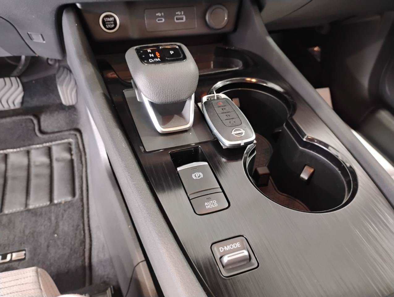 Used 2023 Nissan Rogue SV FWD image 82