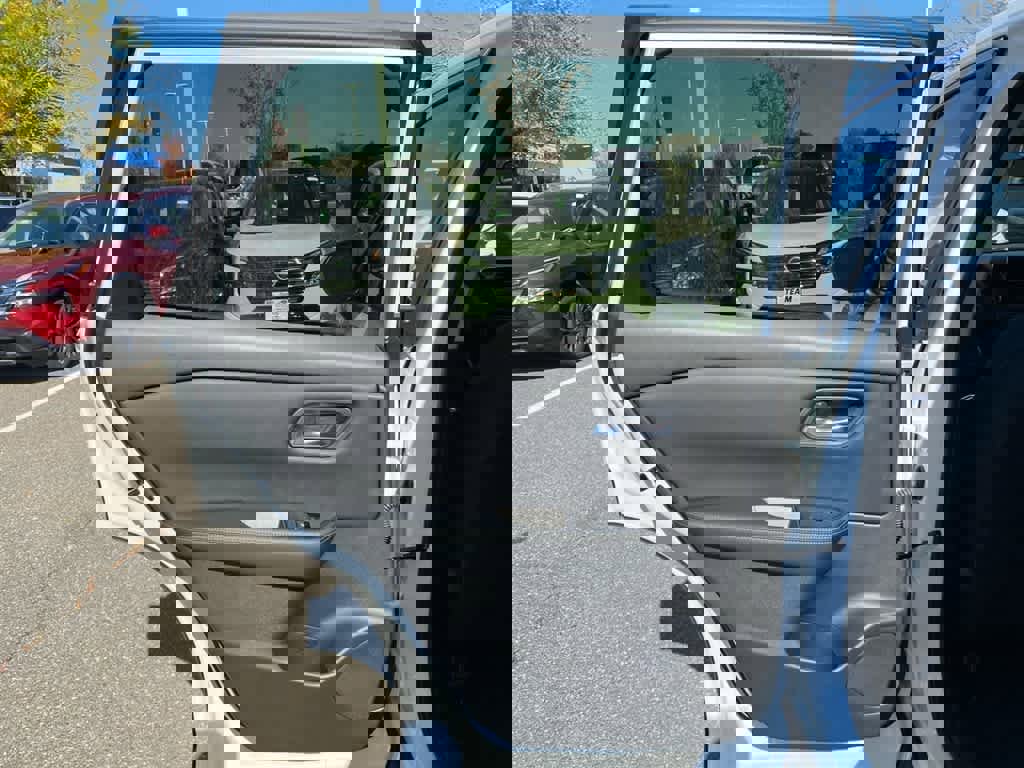 New 2026 Nissan Rogue SV image 21