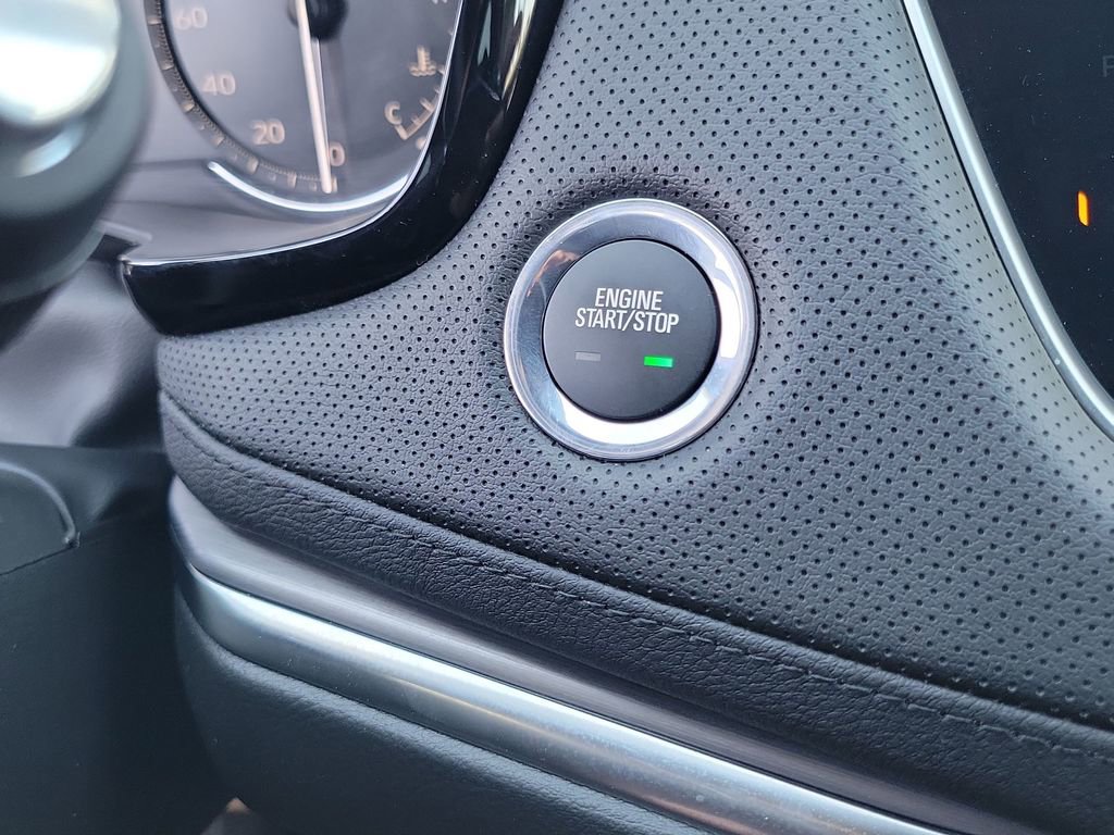 Used 2025 Cadillac XT5 Luxury image 15