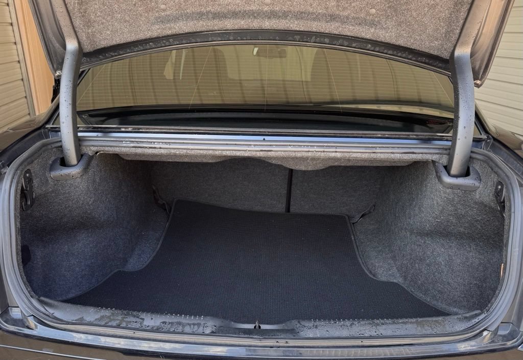 Used 2022 Chrysler 300 Touring L RWD image 14