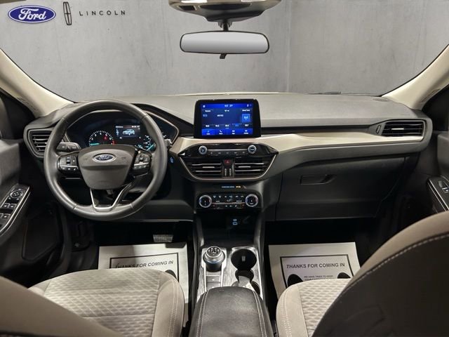 Used 2022 Ford Escape SE w/ SE Sport Appearance Package image 2