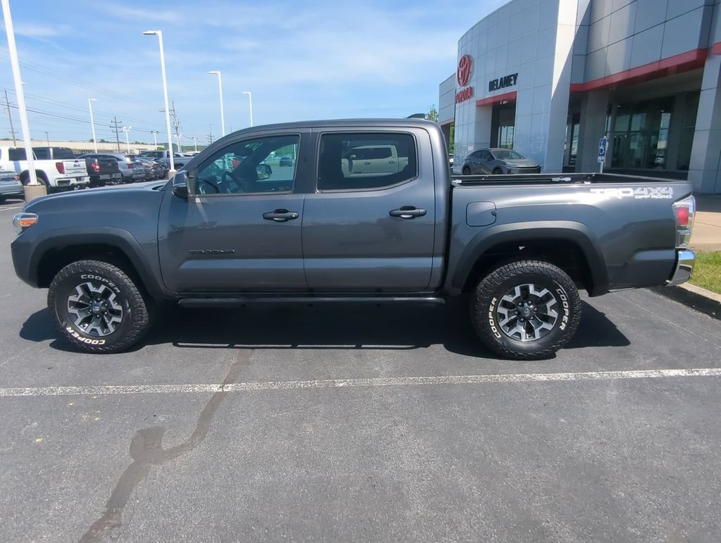 Used 2020 Toyota Tacoma TRD Off-Road AWD/4WD image 5
