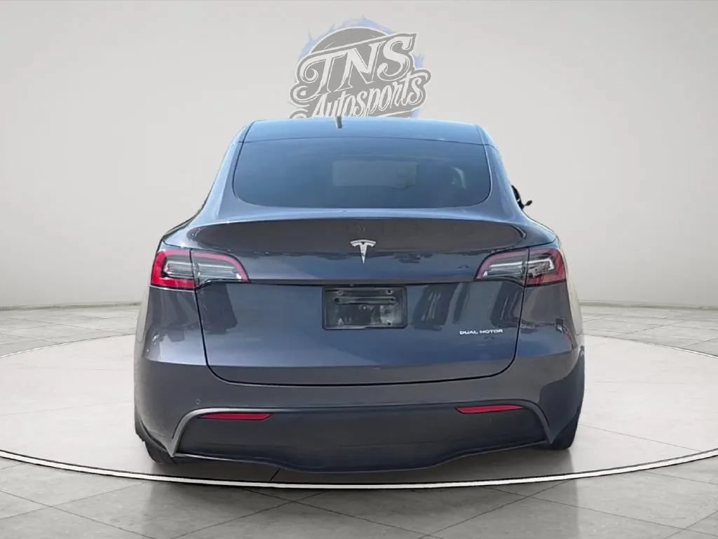 Used 2021 Tesla Model Y Long Range AWD/4WD image 4
