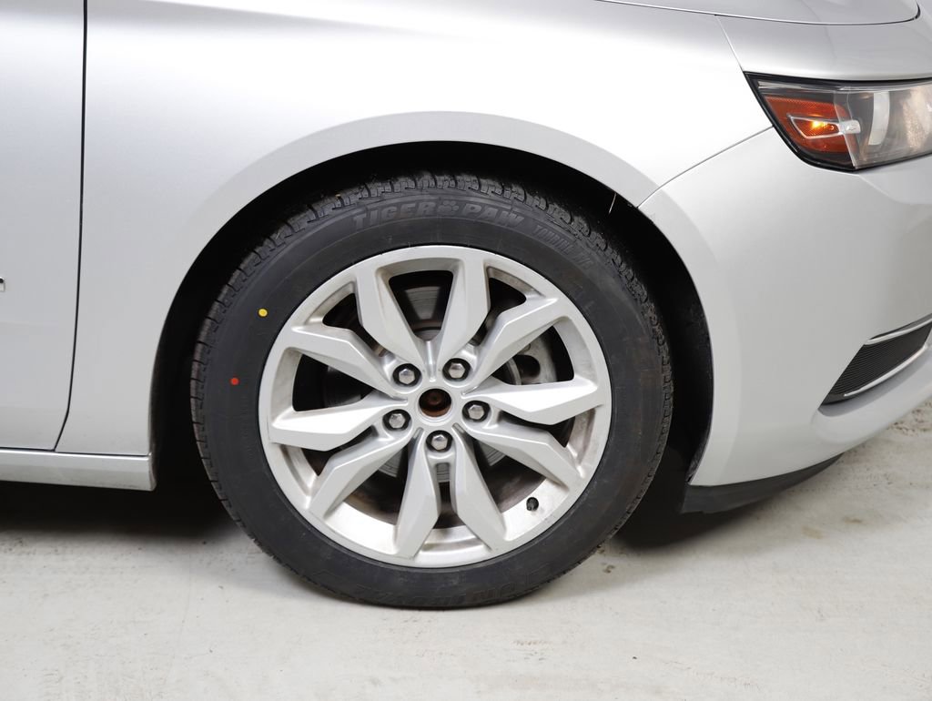 Used 2016 Chevrolet Impala LT w/ Convenience Package FWD image 5