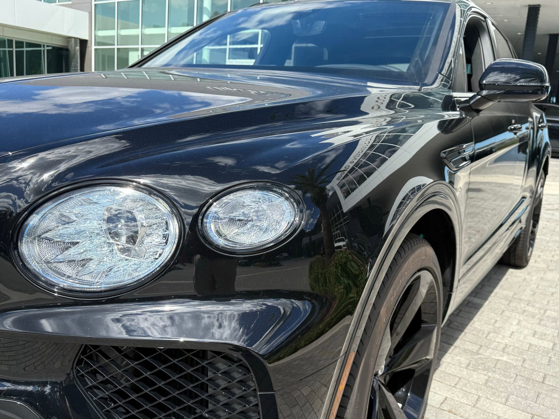 New 2025 Bentley Bentayga image 33