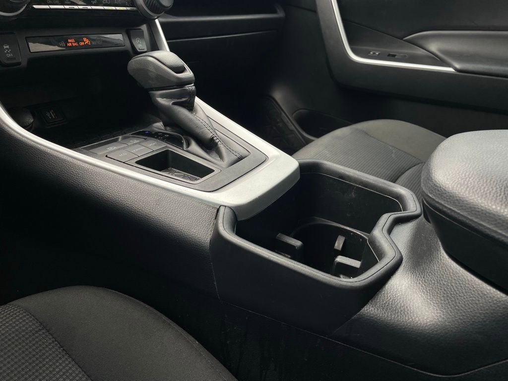 Used 2024 Toyota RAV4 LE FWD image 20