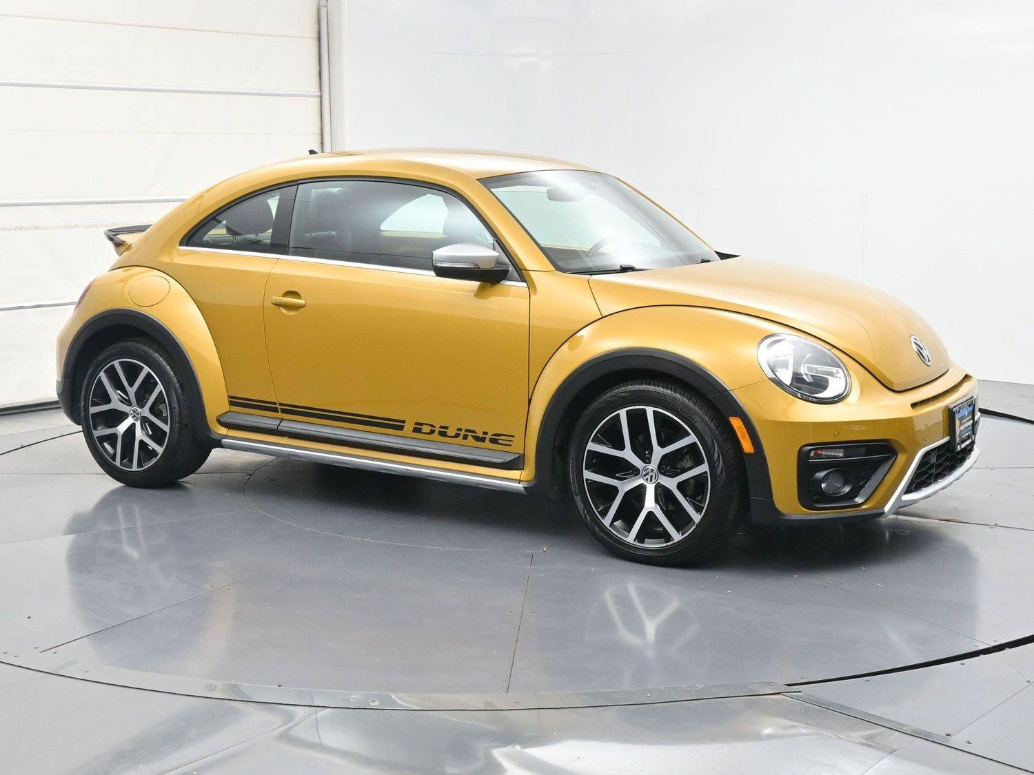 Used 2017 Volkswagen Beetle 1.8T Dune FWD image 30