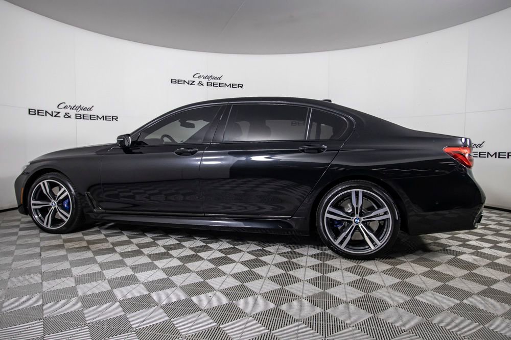Used 2017 BMW 750i image 13