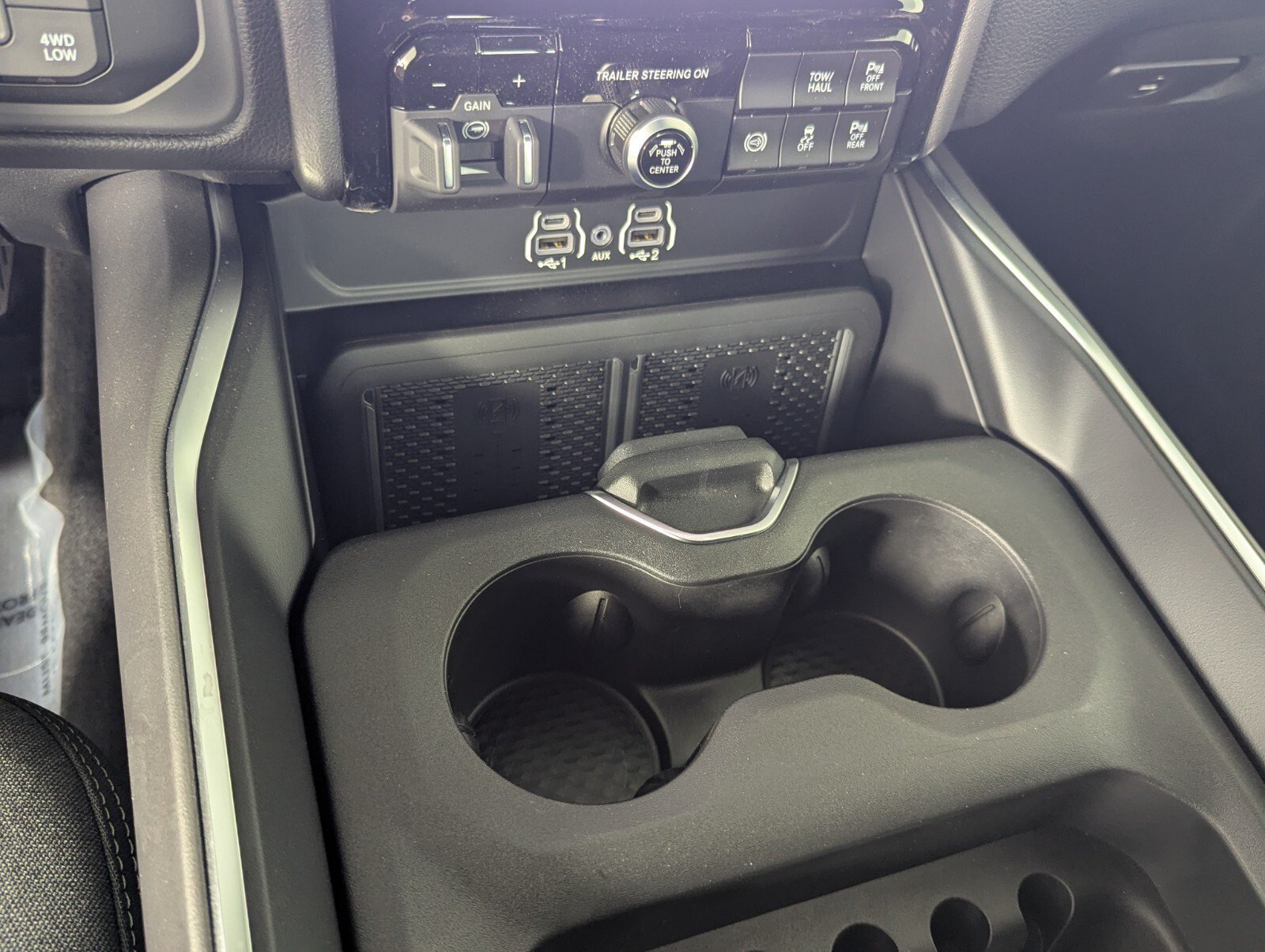 New 2026 RAM 2500 Big Horn AWD/4WD image 25
