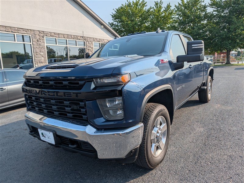Used 2023 Chevrolet Silverado 2500 LT AWD/4WD image 2