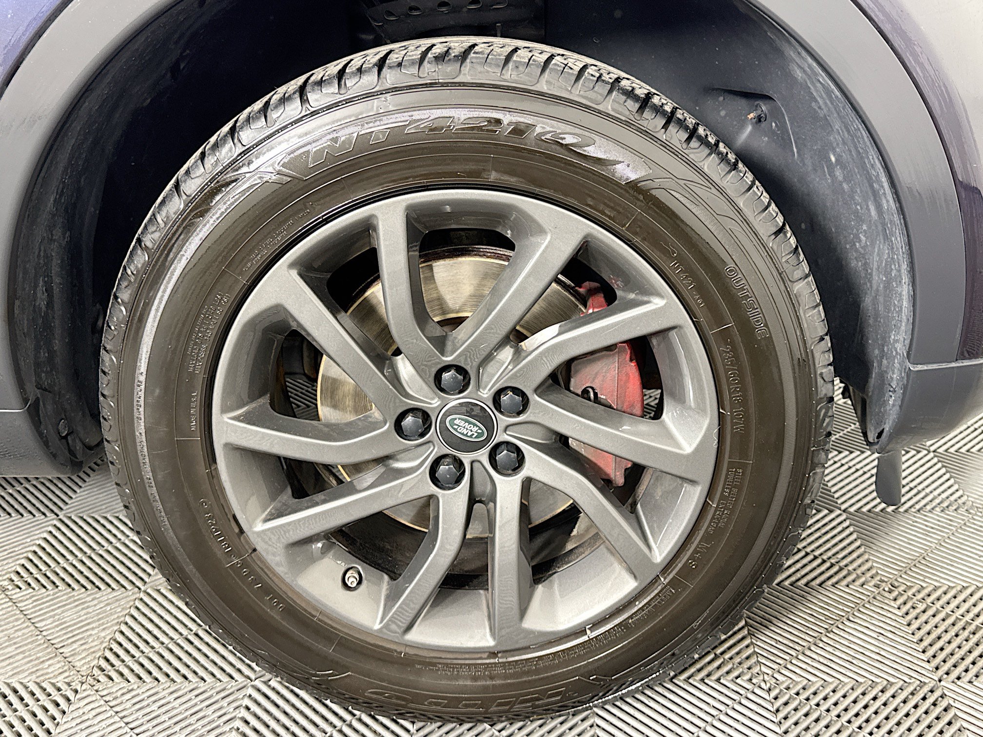 Used 2019 Land Rover Discovery Sport HSE AWD/4WD image 31