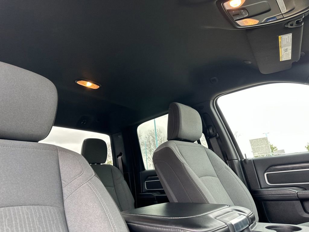 Used 2024 RAM 2500 Big Horn AWD/4WD image 15