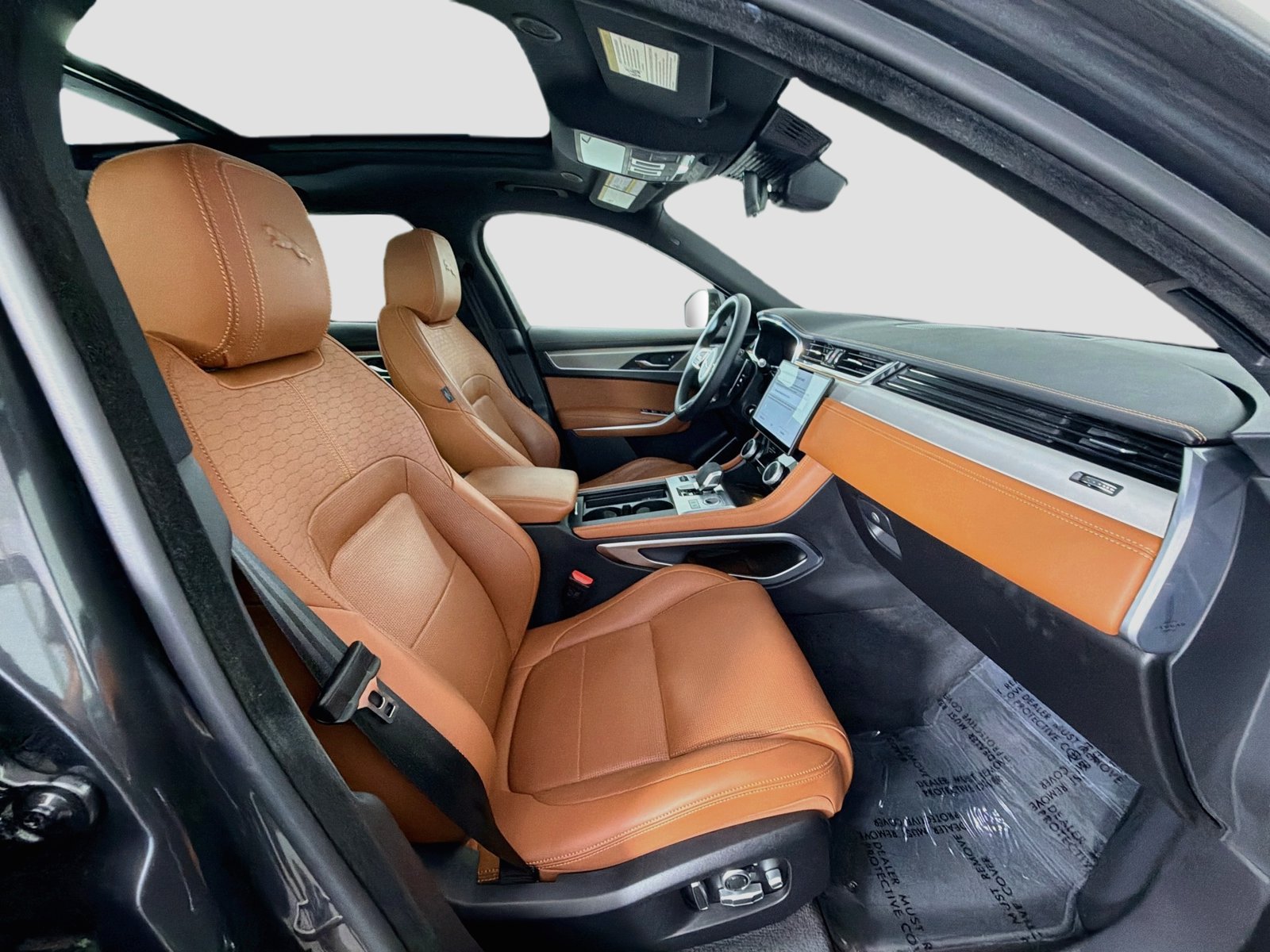 Certified 2026 Jaguar F-PACE R-Dynamic S AWD/4WD image 32
