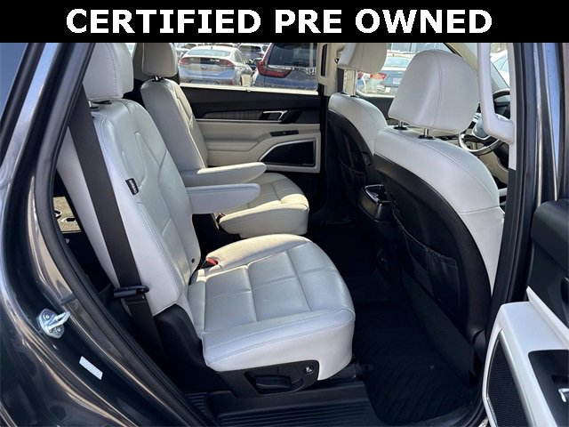 Used 2023 Kia Telluride EX w/ EX Captain's Chair Package image 11