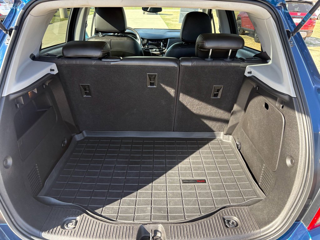 Used 2020 Chevrolet Trax LT w/ LT Convenience Package image 25
