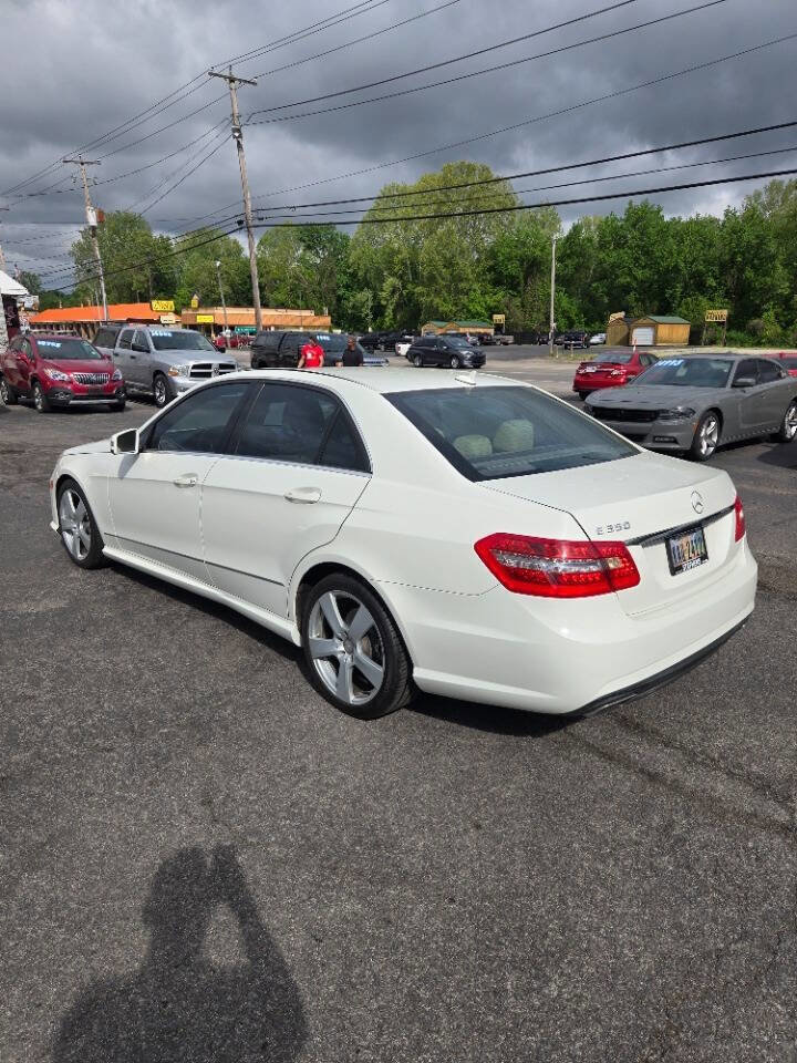 Used 2010 Mercedes-Benz E 350 Sedan image 3