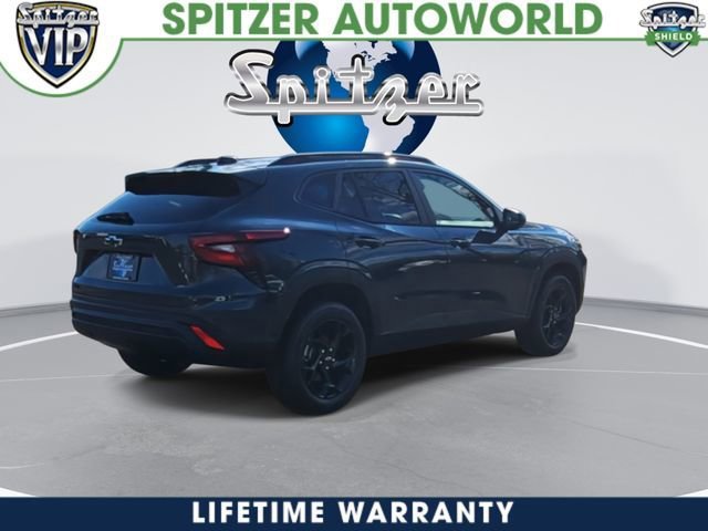 New 2026 Chevrolet Trax LT w/ Midnight Edition FWD image 6