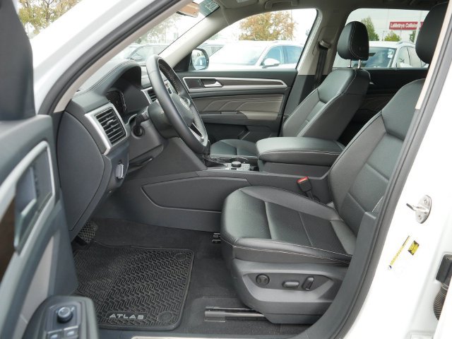 Certified 2023 Volkswagen Atlas SE w/ Panoramic Sunroof Package AWD/4WD image 13