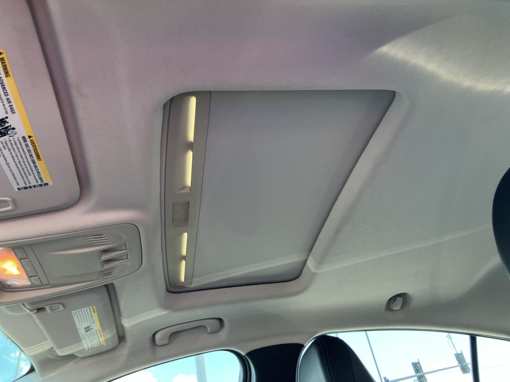 Used 2017 Chevrolet Cruze Premier FWD image 26