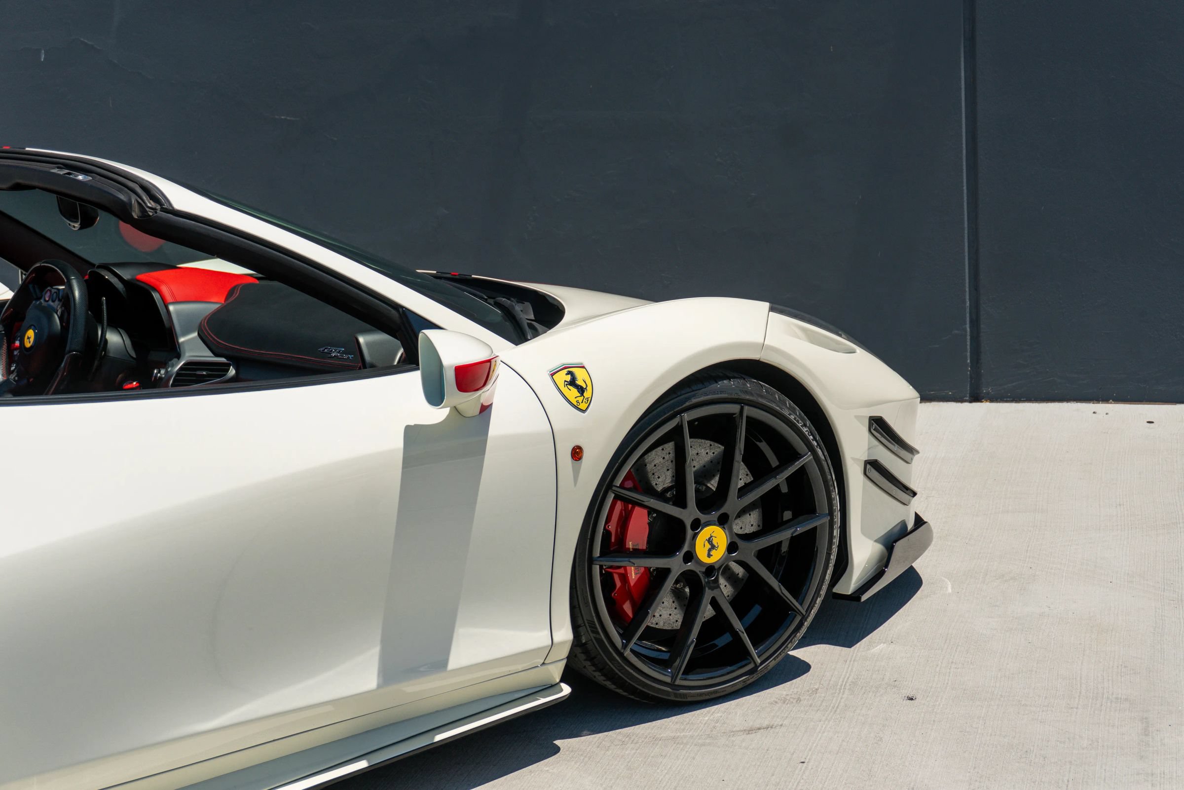 Used 2014 Ferrari 458 Spider RWD image 44