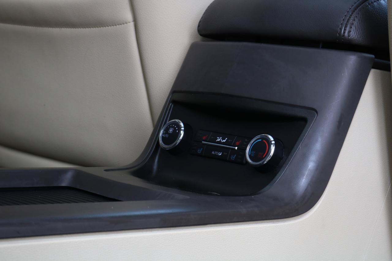 Used 2019 Lincoln MKT AWD image 49
