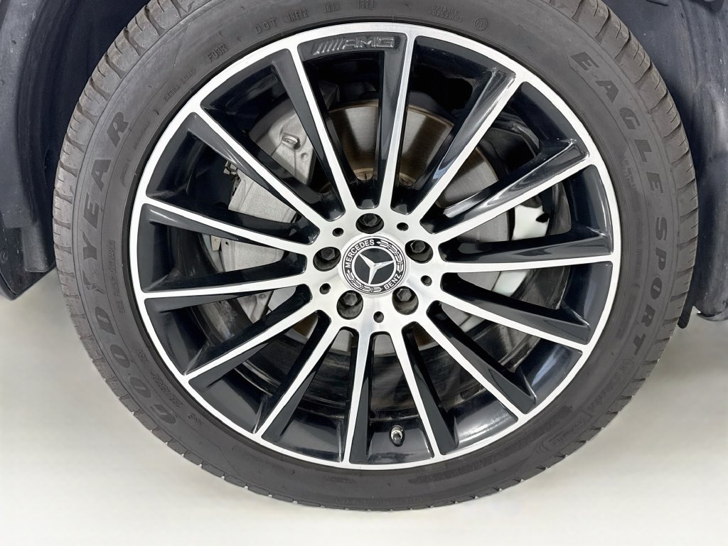 Used 2021 Mercedes-Benz GLC 300 image 32