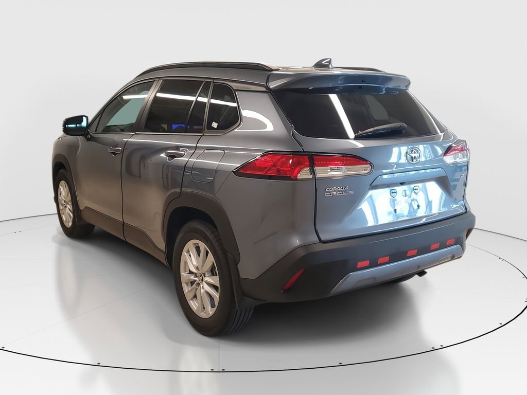 Used 2024 Toyota Corolla Cross LE image 5