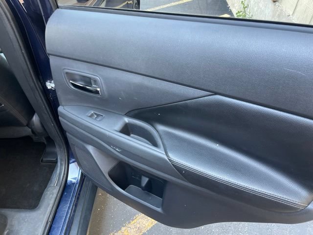 Used 2015 Mitsubishi Outlander SE FWD image 45