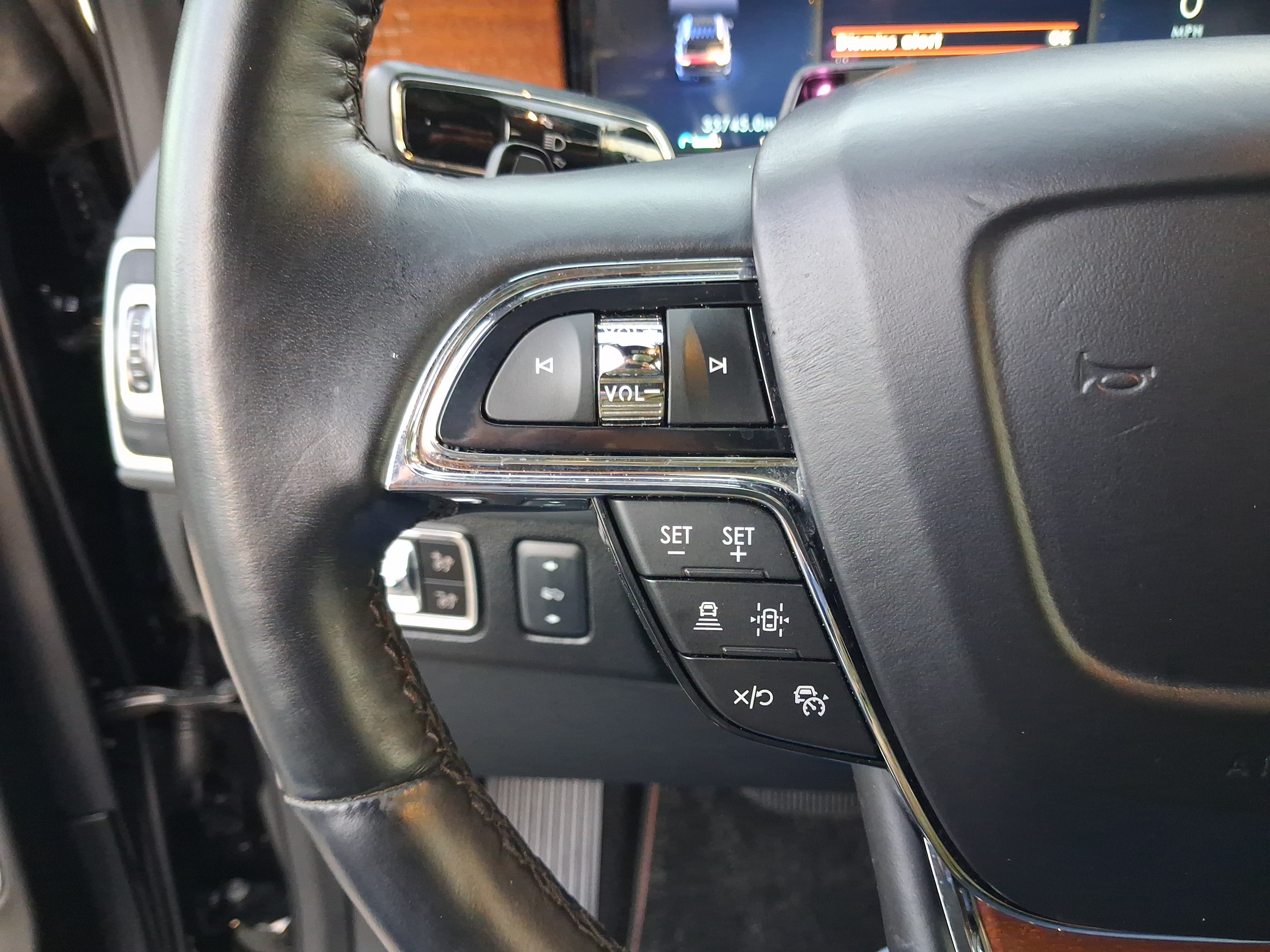 Certified 2023 Lincoln Navigator Black Label AWD/4WD image 18