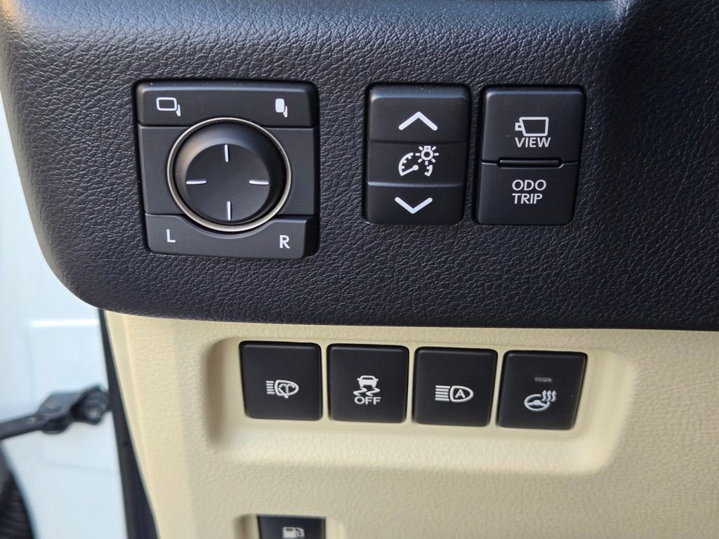 Used 2023 Lexus GX 460 Luxury w/ Sport Design Package image 22