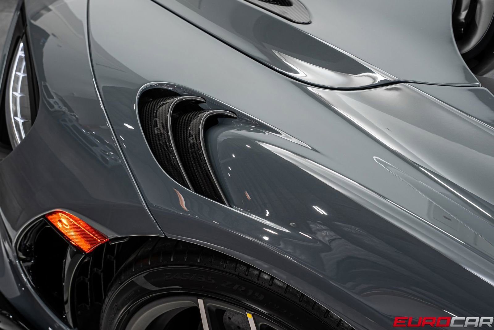 Used 2022 McLaren 765LT image 19