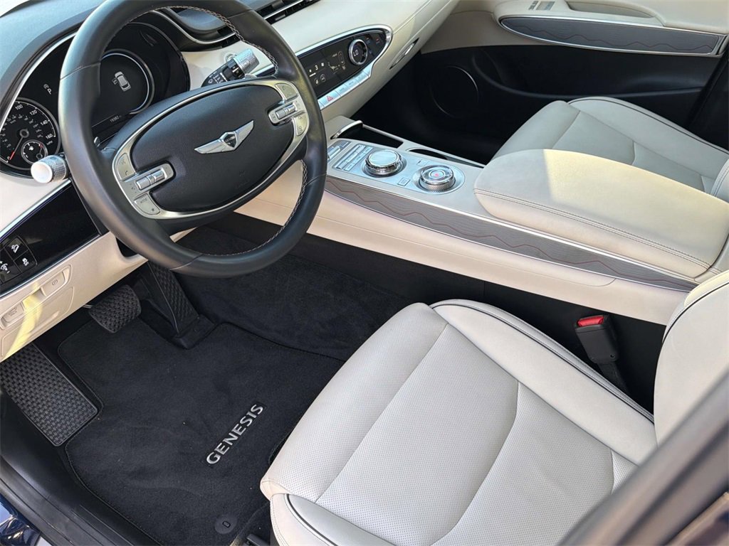 Used 2024 Genesis GV70 2.5T w/ Advanced Package image 15