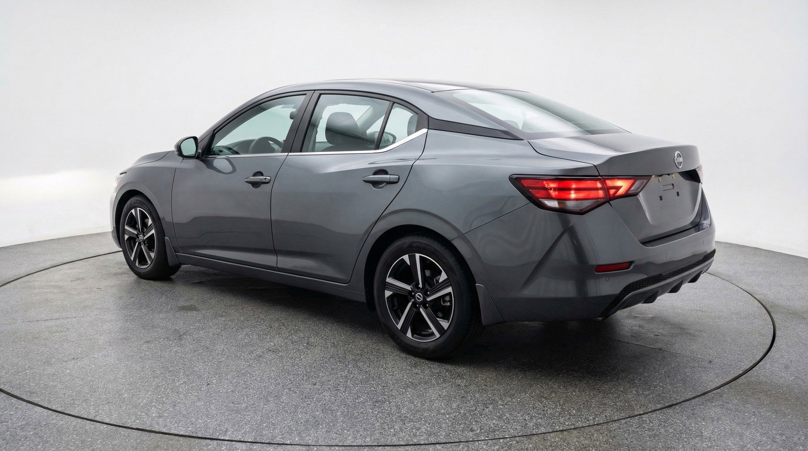 Used 2025 Nissan Sentra SV FWD image 6
