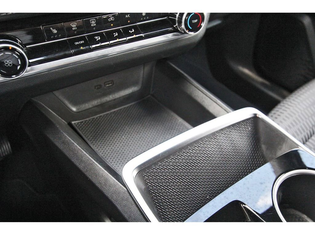 Used 2025 Chevrolet Equinox LT image 29