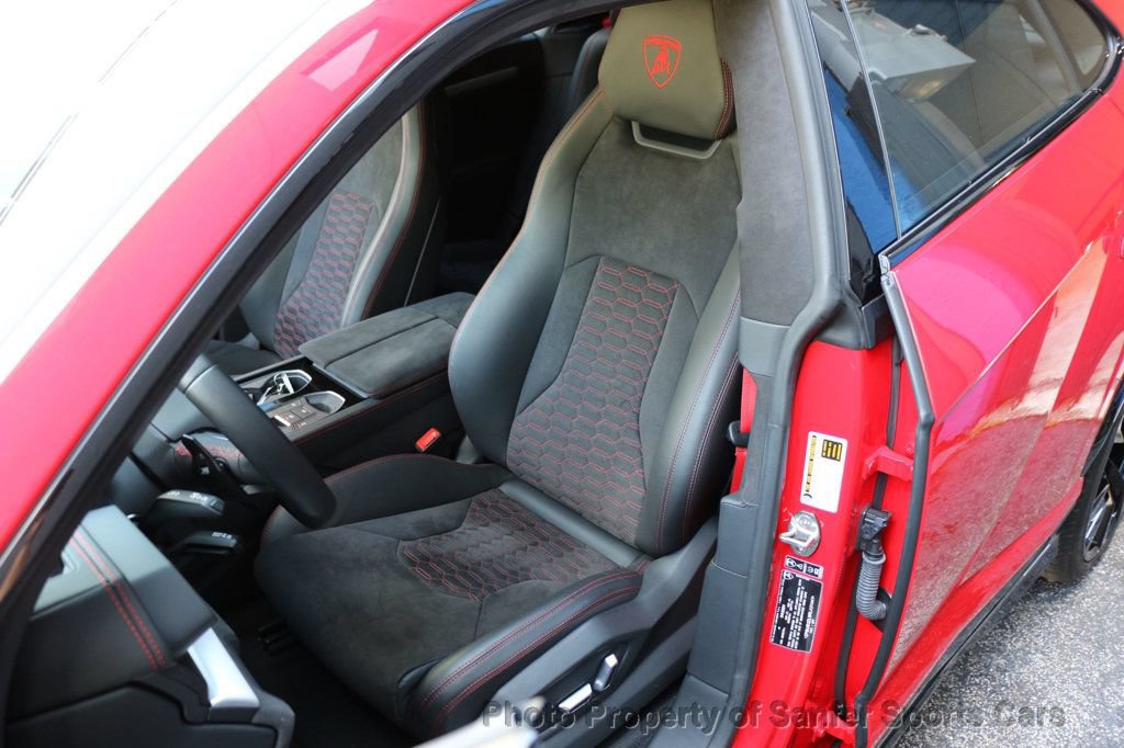 Used 2024 Lamborghini Urus S AWD/4WD image 32