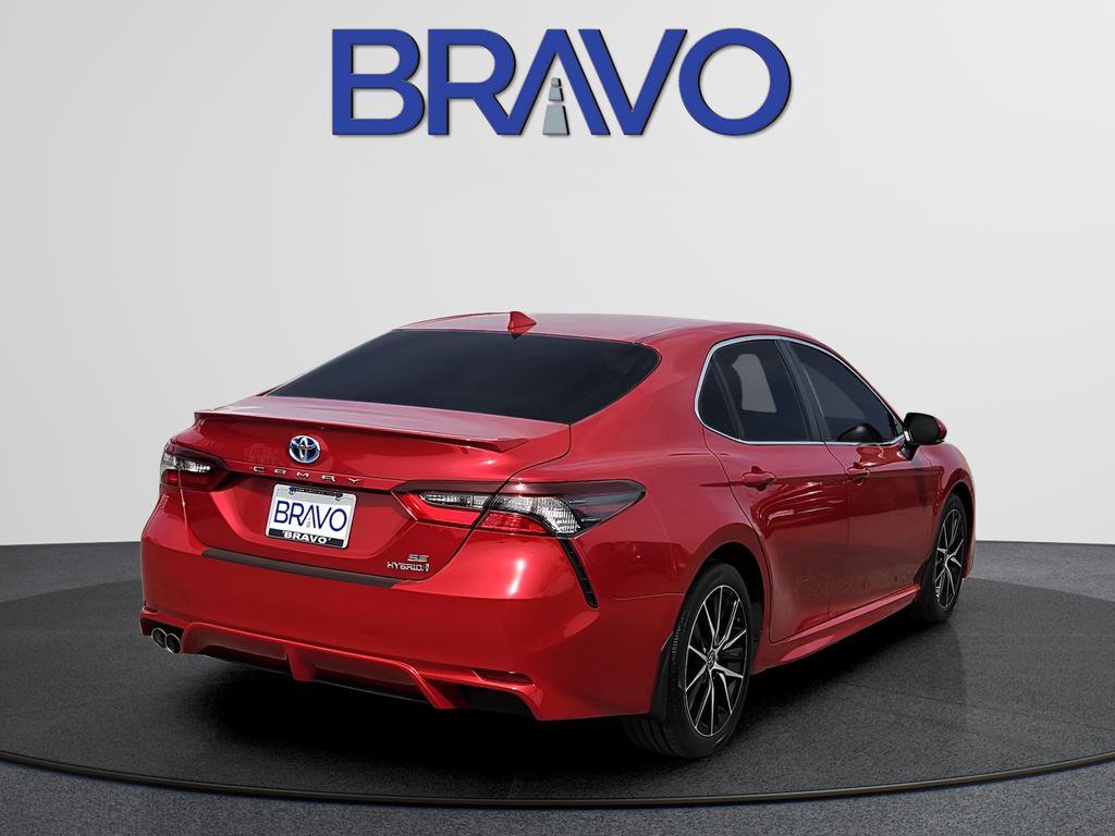 Used 2024 Toyota Camry SE image 4