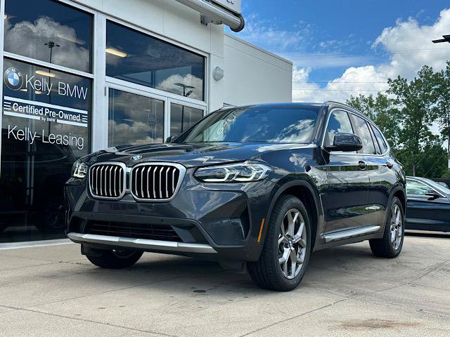 Used 2023 BMW X3 xDrive30i w/ Premium Package w/ZPA AWD/4WD image 3