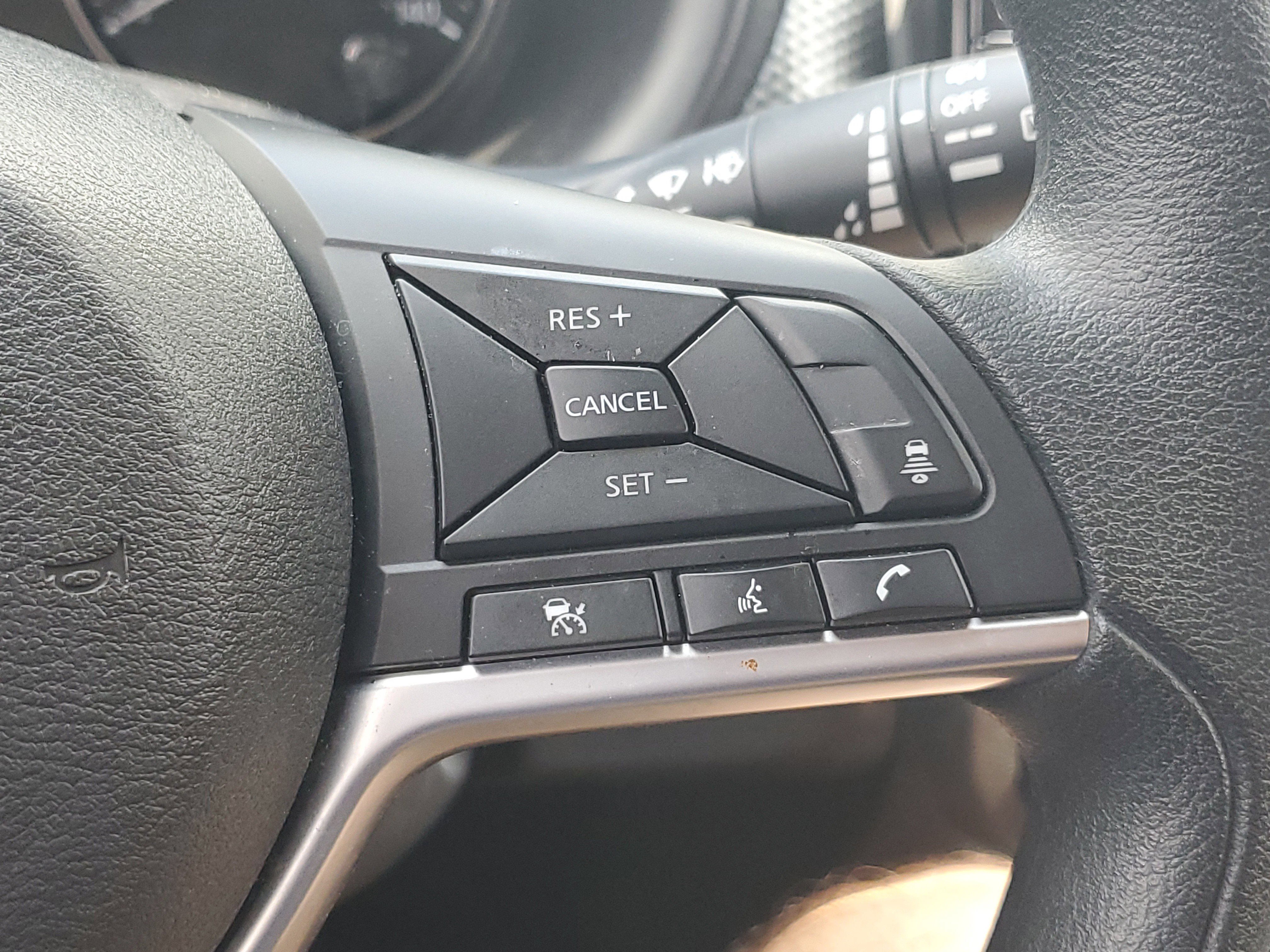 Used 2023 Nissan Kicks SV FWD image 19