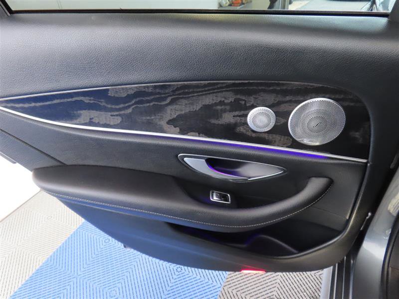 Used 2018 Mercedes-Benz E 300 image 33