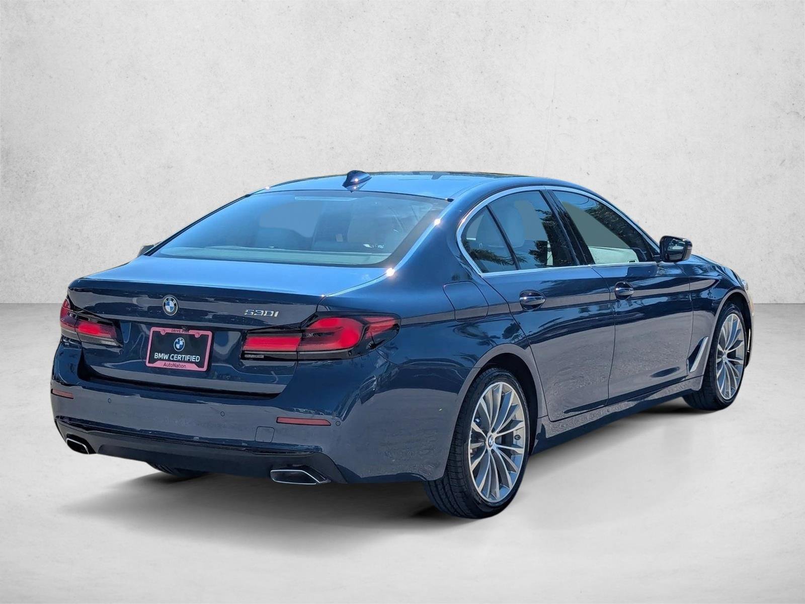 Certified 2023 BMW 530i w/ Convenience Package RWD image 5