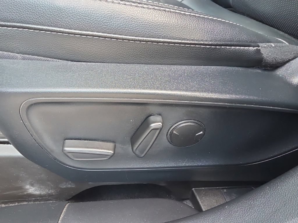 Used 2022 Ford Escape SEL AWD/4WD image 12