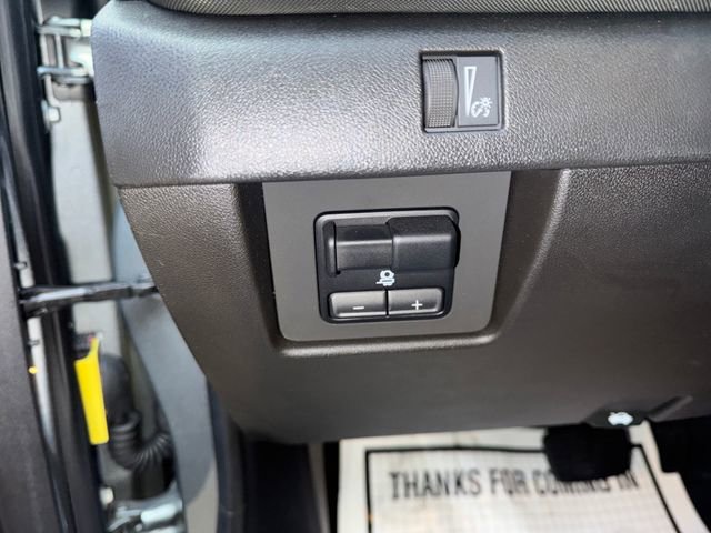 Certified 2023 Chevrolet Colorado Z71 w/ Z71 Convenience Package 2 image 32