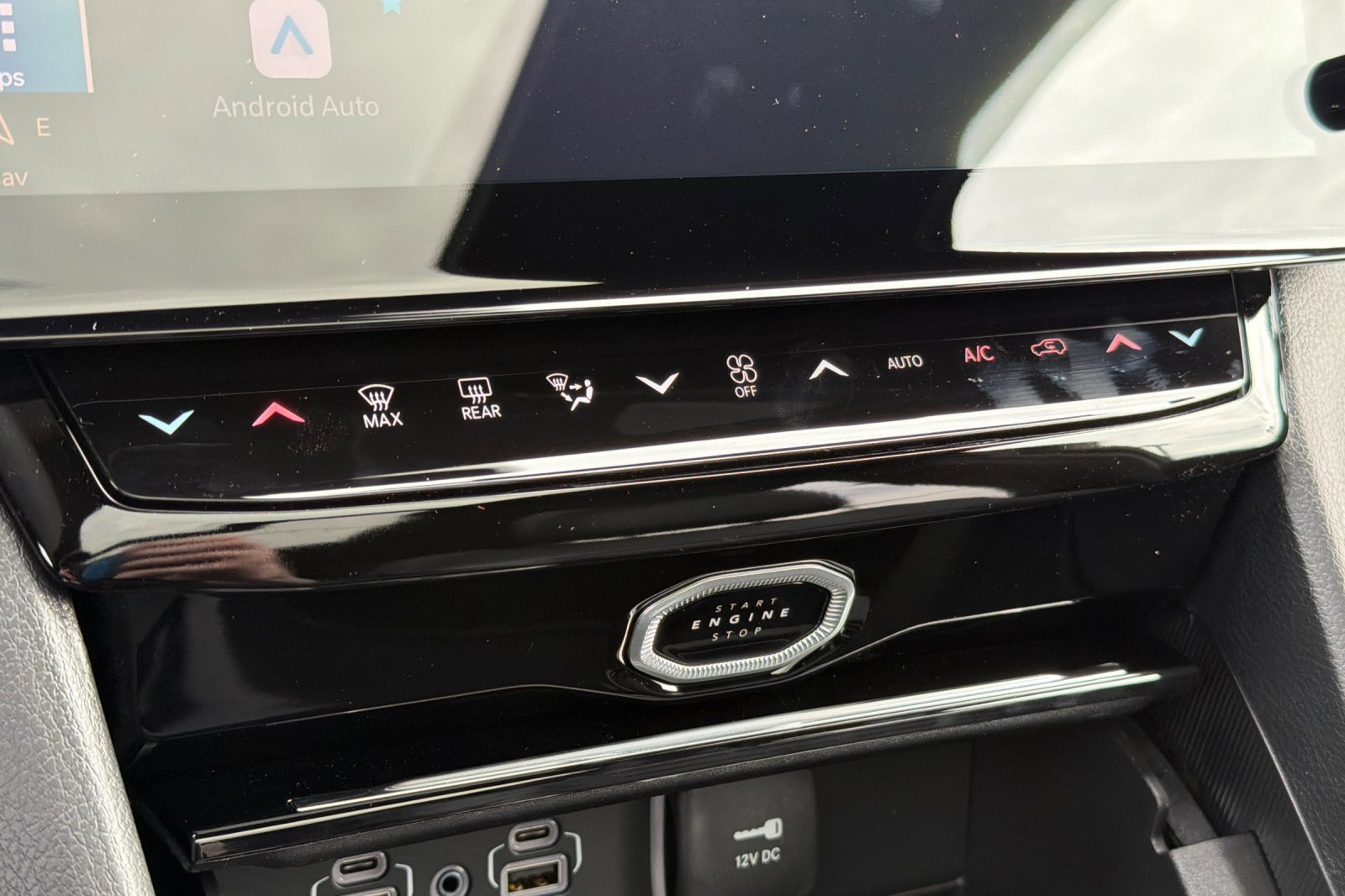 New 2026 Jeep Grand Cherokee L Limited w/ Limited Altitude Package image 19