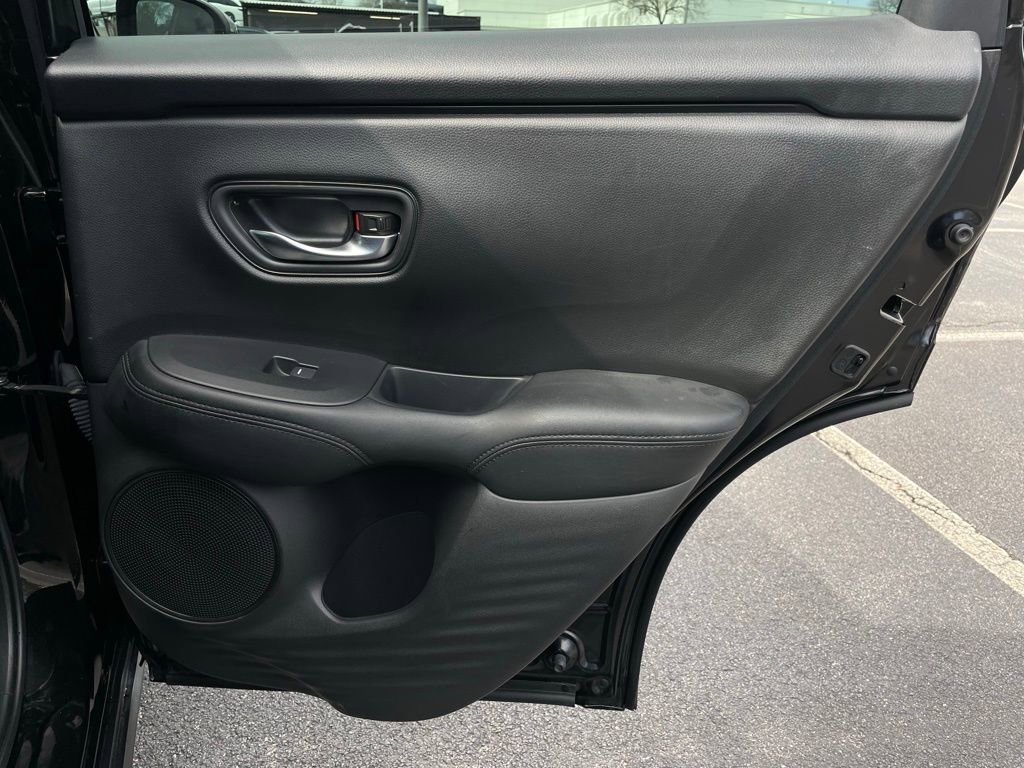 Certified 2025 Honda HR-V LX image 33