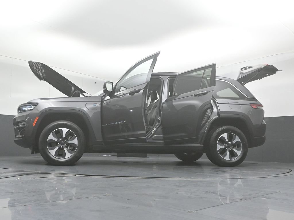 Used 2022 Jeep Grand Cherokee Limited 4xe image 50