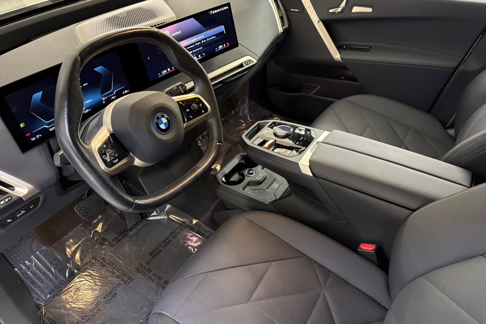 Certified 2024 BMW iX xDrive50 w/ Premium Package AWD/4WD image 4