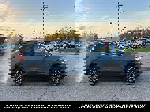 New 2026 Ford Escape SE image 28