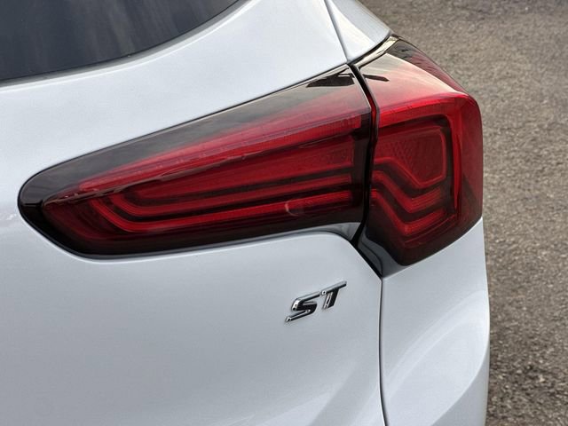 Used 2024 Buick Encore GX Sport Touring image 29