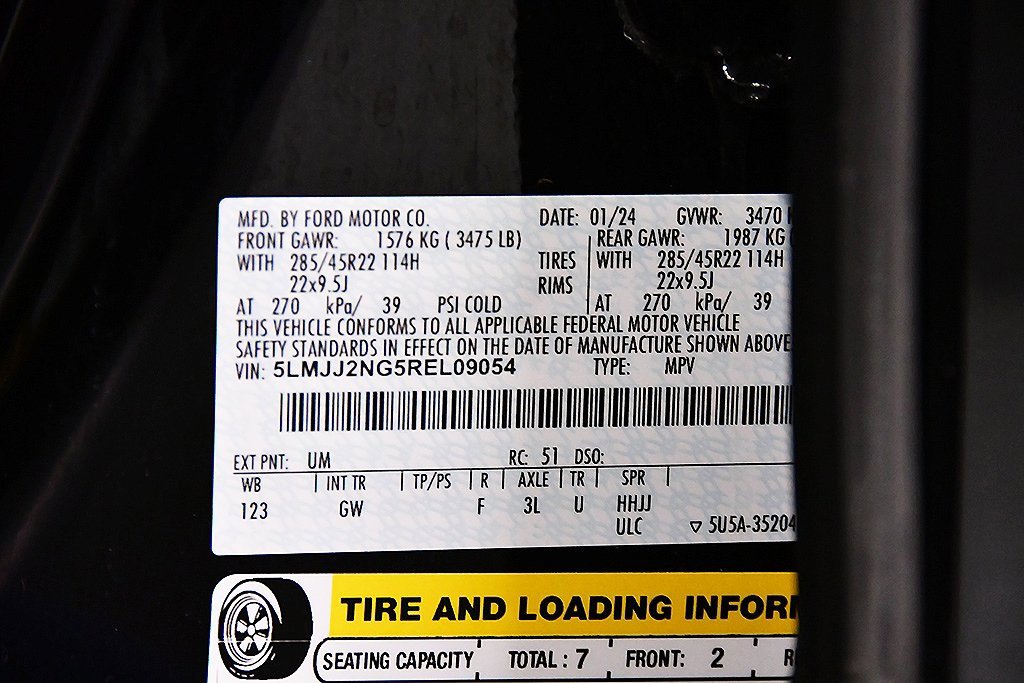 Used 2024 Lincoln Navigator Premiere image 14