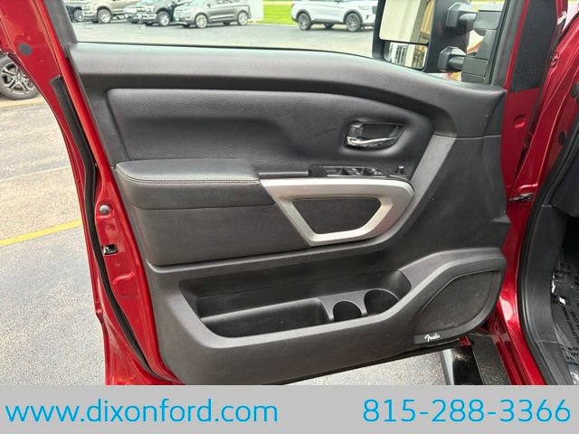 Used 2019 Nissan Titan PRO-4X AWD/4WD image 24